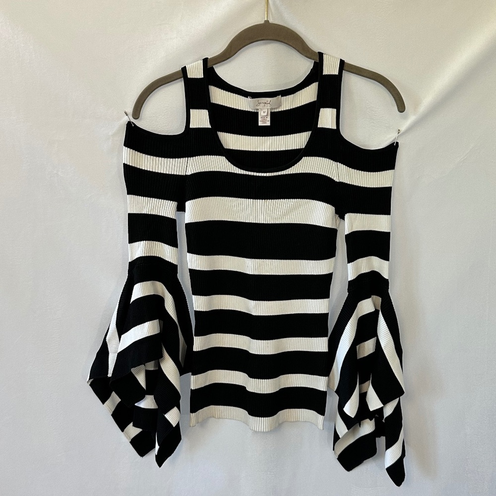 Scripted Scoopneck Cold-Shoulder Bell Sleeve Top - Black and White